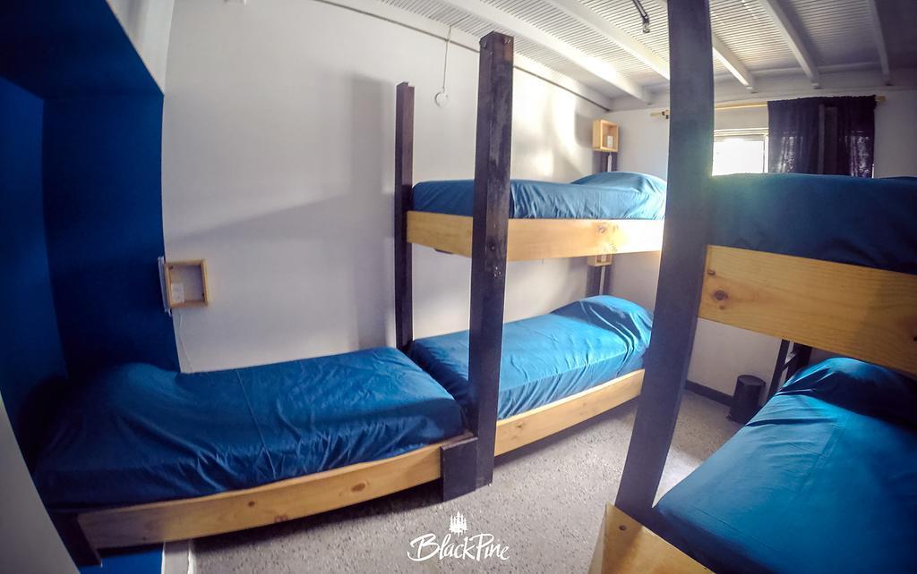 Blackpine Hostel Medellín Buitenkant foto